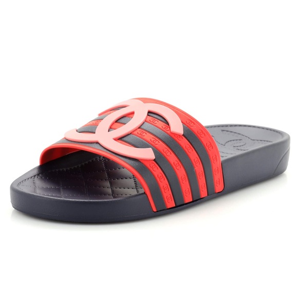Chanel CC Flat Slide Rubber Sandals - Picture 1 of 13